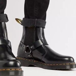 Dr. Martens Wincox Harness Lug Sole Chelsea boot polished smooth leather 6 NEW